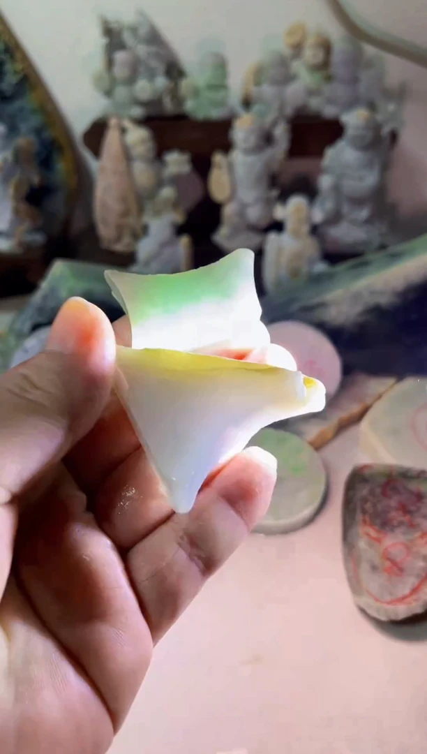 【闪购商品】翡翠吊坠(不含链)未镶嵌A695