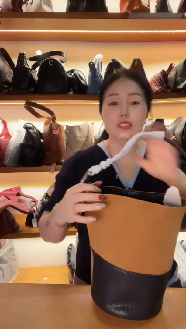 牛皮（革）高端订制时尚百搭女士手提斜跨包