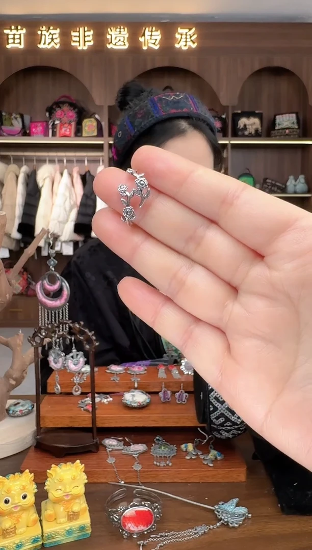 【闪购商品】织绣扶光苗绣传承6