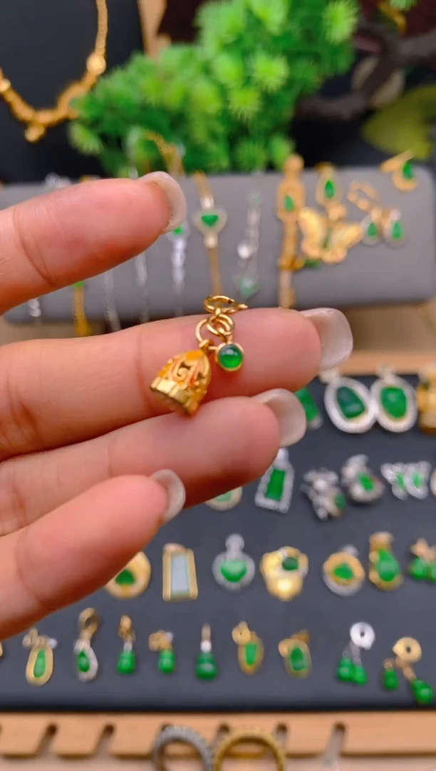 吊坠(不含链)银S925镶嵌翡翠莲蓬