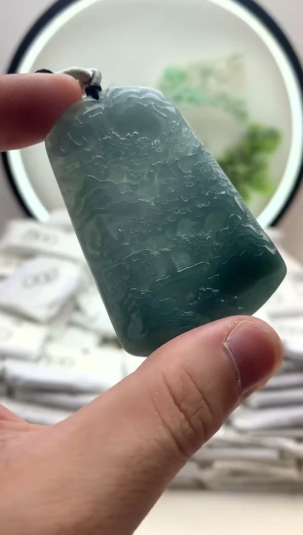 颈饰未镶嵌翡翠山水1