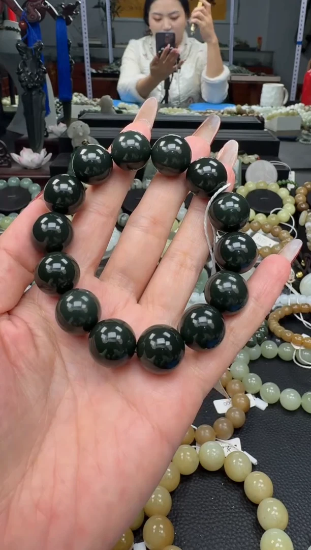 未镶嵌手链和田玉新疆黑青卡16