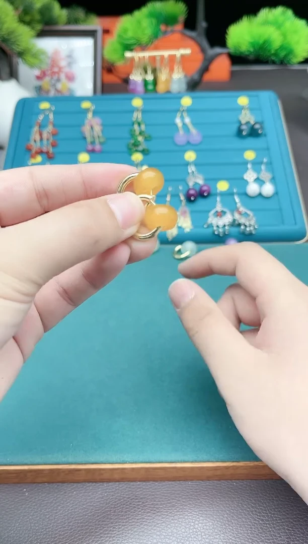 【闪购商品】玛瑙/玉髓耳钉银S925镶嵌黄色耳包