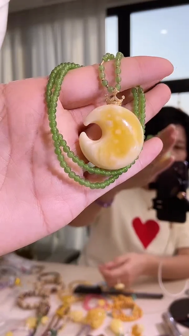 【闪购商品】琥珀颈饰18K金镶嵌天然琥珀蜜蜡