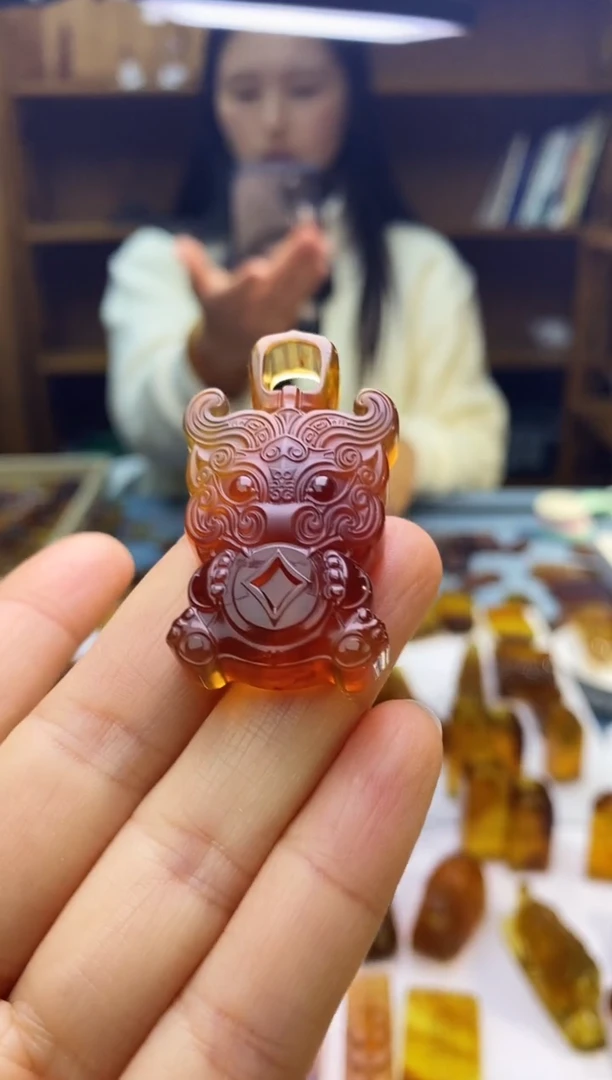 琥珀颈饰未镶嵌SN80-23（貔貅）