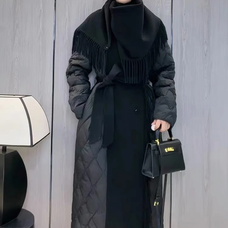 雅尼拉2153羽绒服拼接羊绒领冬女加厚保暖长款外套