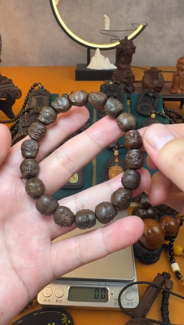 贡木手串/手链《巴布亚贡木》新品十八罗汉单圈手串