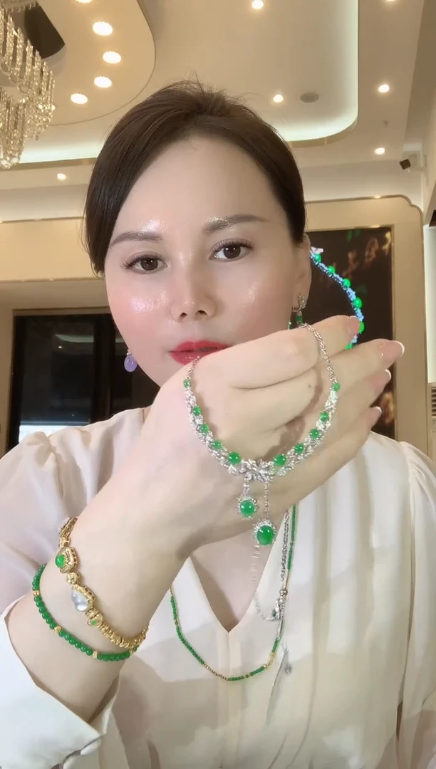 套链18K金镶嵌翡翠D54