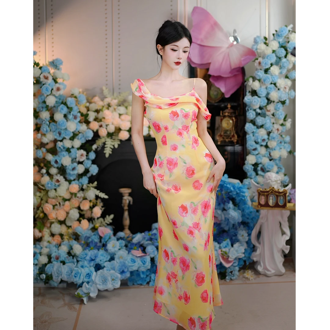 讲与美人·JIANGYU【美神降临】不规则荡领玫瑰印花吊带夏季连衣裙