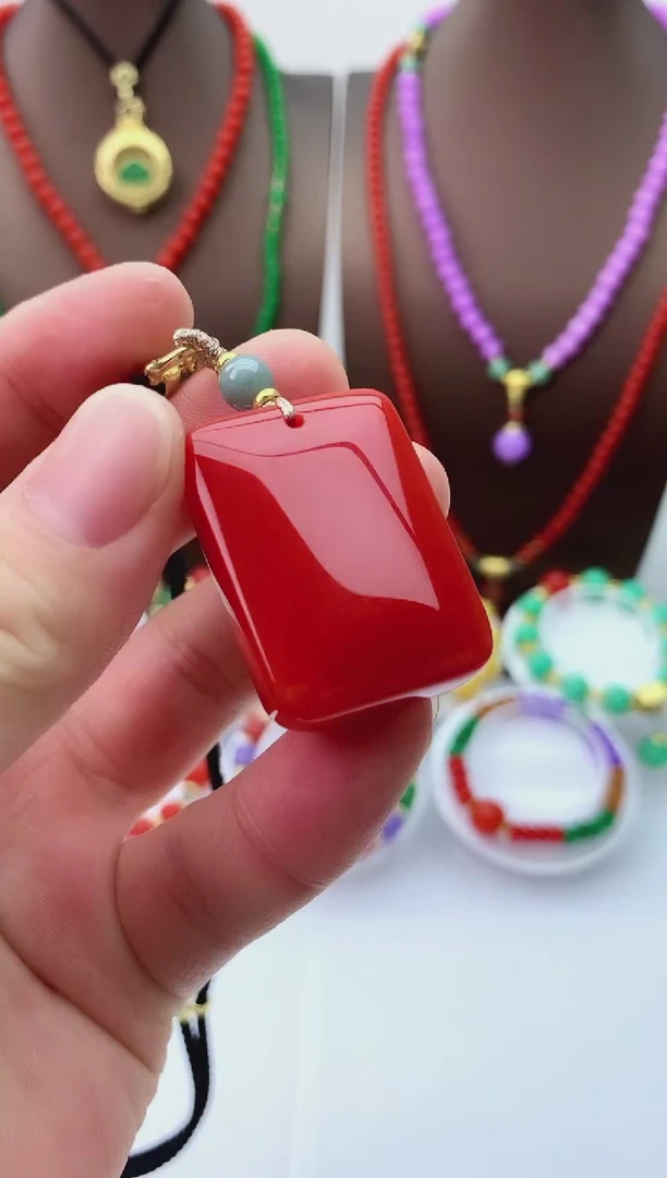 【闪购商品】翡翠颈饰14K金镶嵌D214吊坠