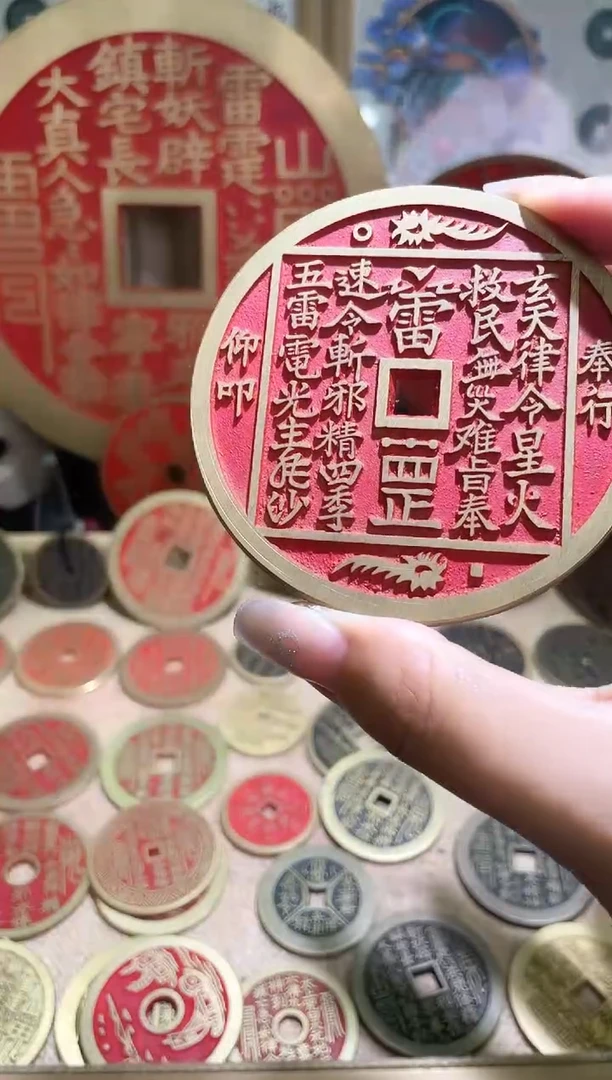 现代翻砂工艺点砂雷罡