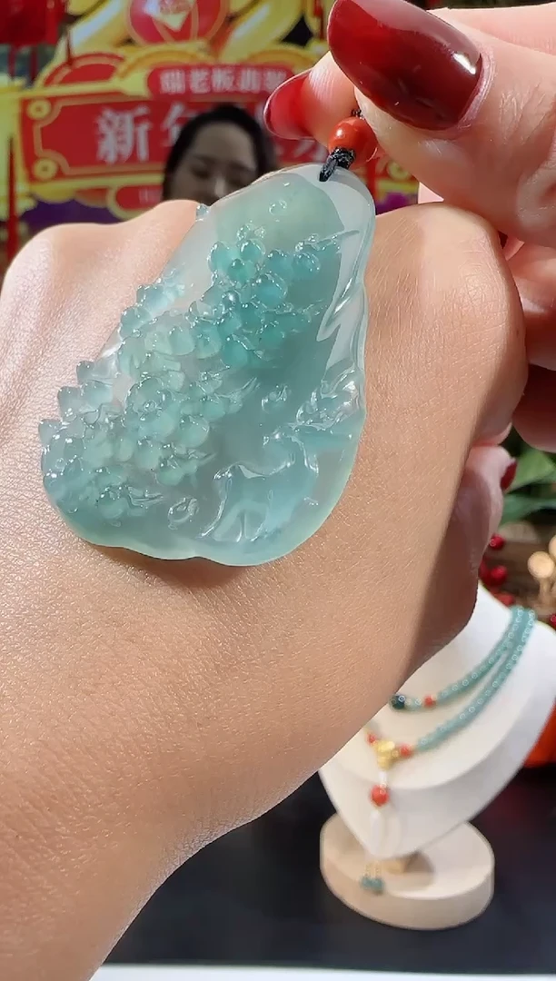 【闪购商品】翡翠吊坠(不含链)未镶嵌鹿牌多样性发一