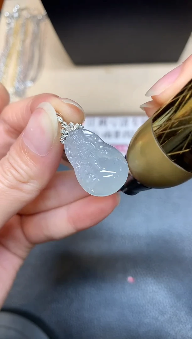 【闪购商品】翡翠颈饰18K金镶嵌【无鉴赏期
