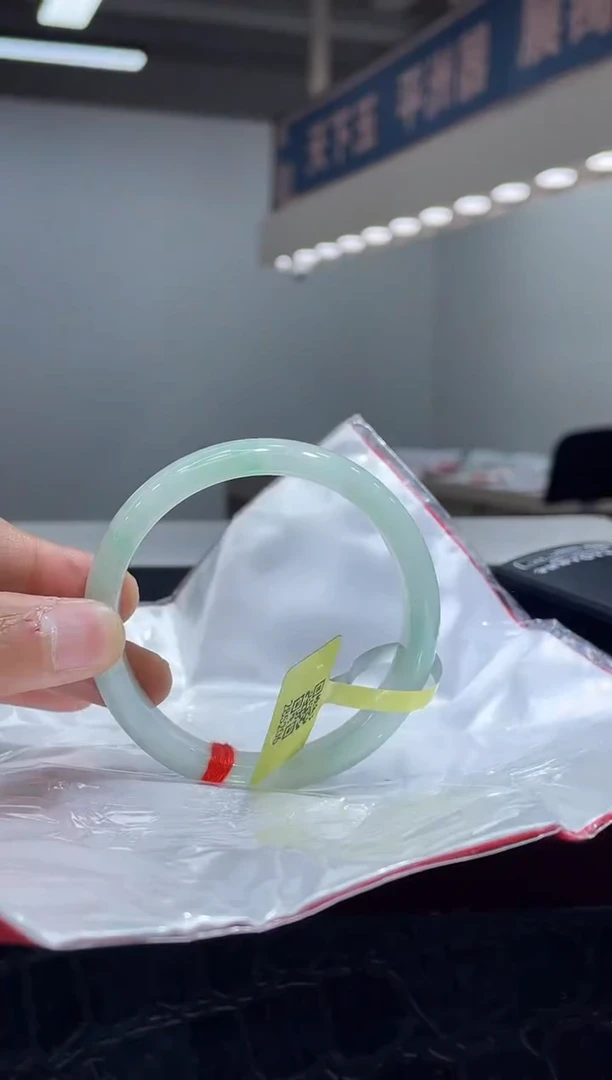 未镶嵌手镯翡翠10