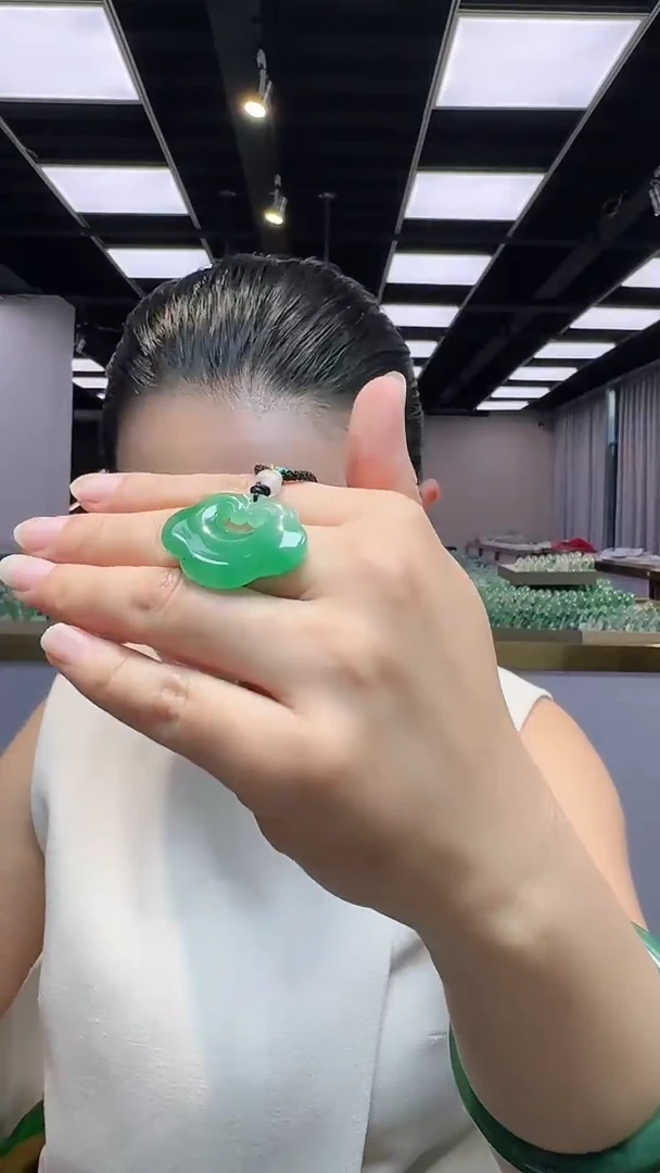 石英质玉未镶嵌吊坠(不含链)祥云如意吊坠