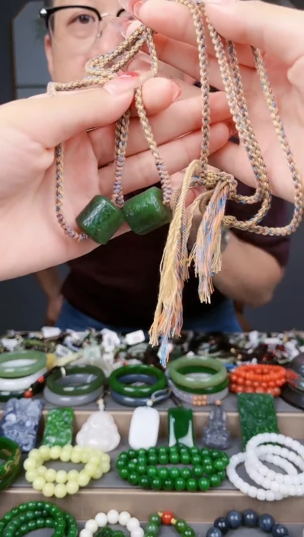 和田玉未镶嵌颈饰多样性发货   拍一单发一个