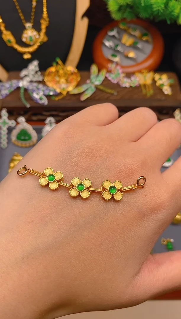 【闪购商品】翡翠吊坠(不含链)银S925镶嵌花花延长链