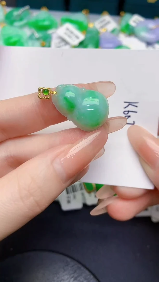 颈饰未镶嵌翡翠缅甸天然翡翠A货