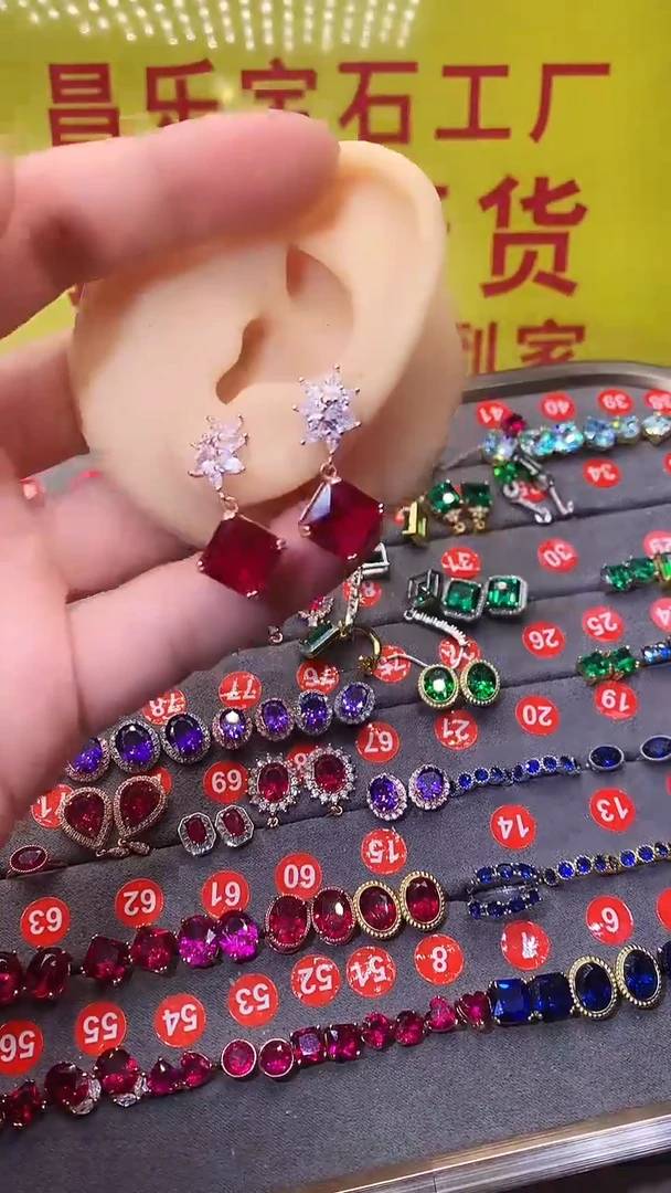 【闪购商品】红宝石耳饰银S925镶嵌11111