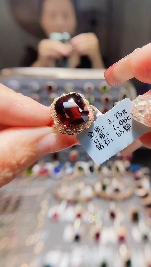 18K金镶嵌戒指碧玺7.06.