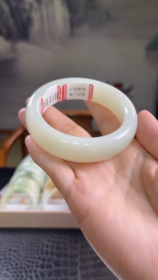 未镶嵌手镯和田玉58圈口6196