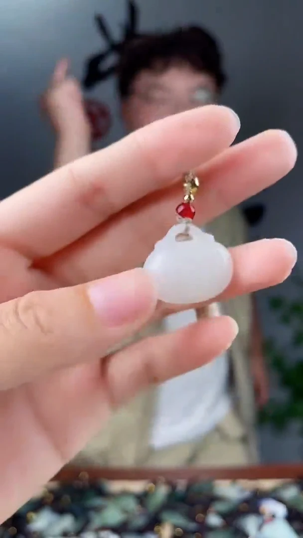 和田玉未镶嵌颈饰拍一发一，多样性发货