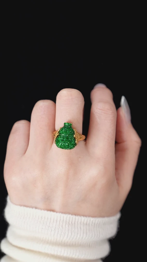 颈饰未镶嵌翡翠H**子戒指