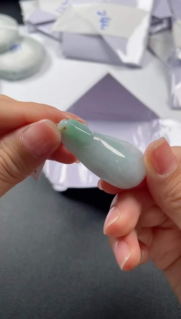 翡翠未镶嵌颈饰2459