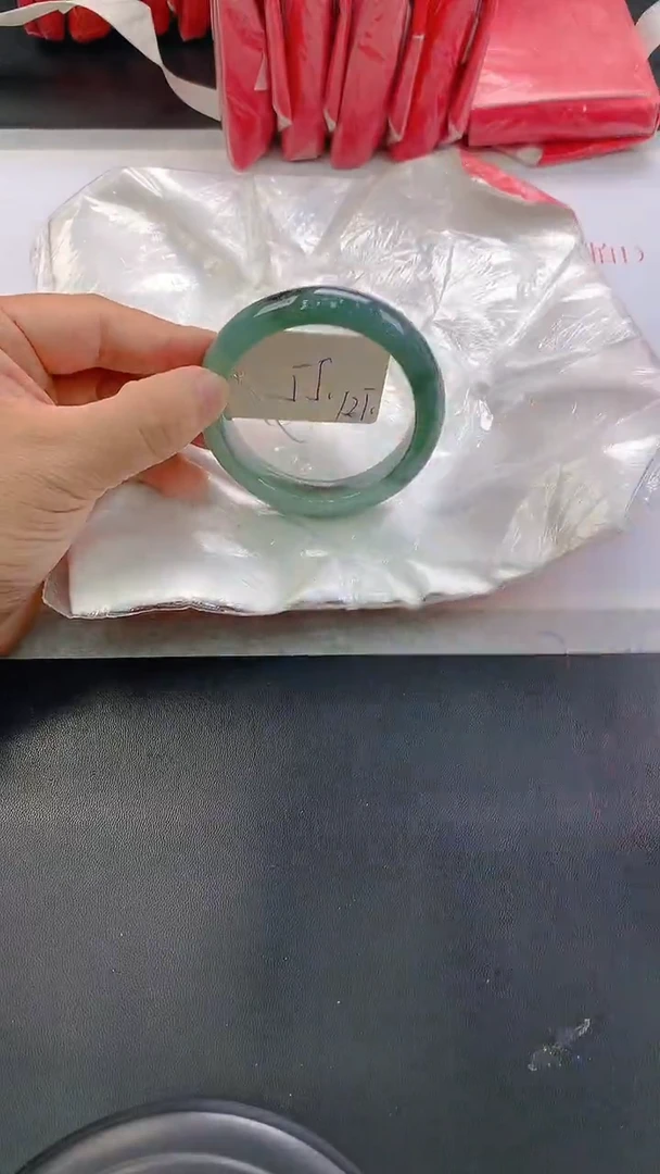 未镶嵌手镯翡翠125