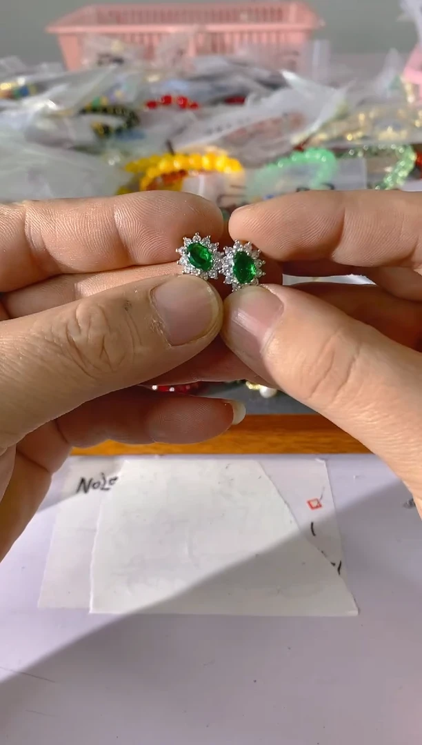 【闪购商品】水晶颈饰银S925镶嵌680红宝，蓝宝，多样性发一件赠链