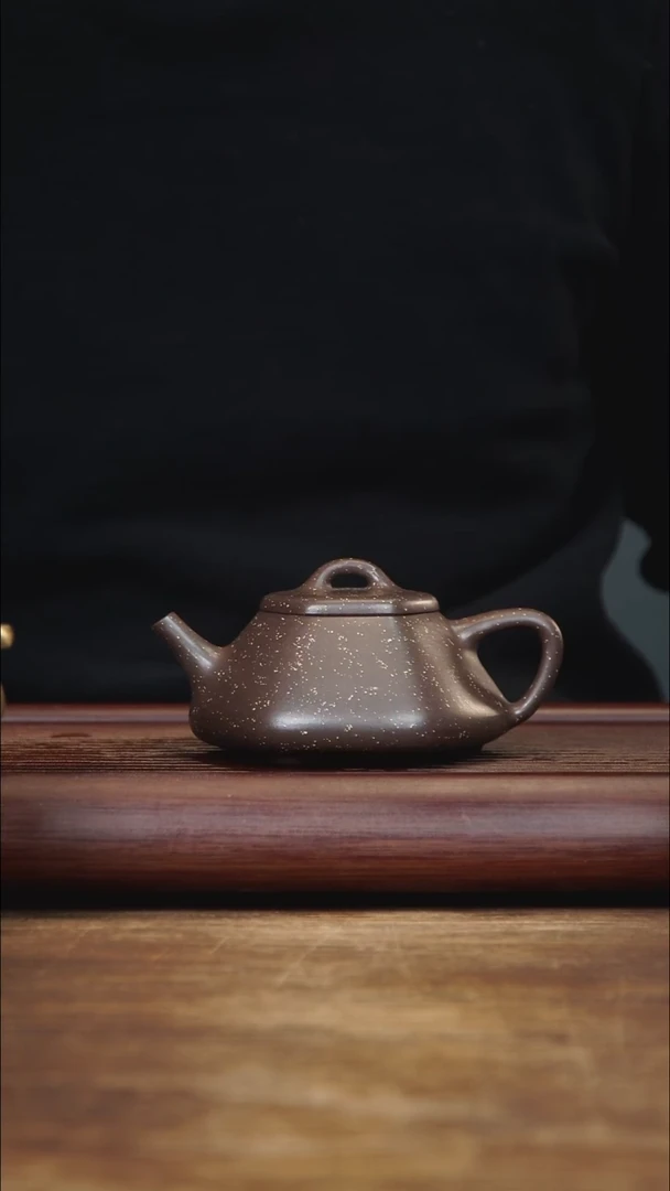 茶壶紫砂200ml 六方石瓢 紫泥铺砂