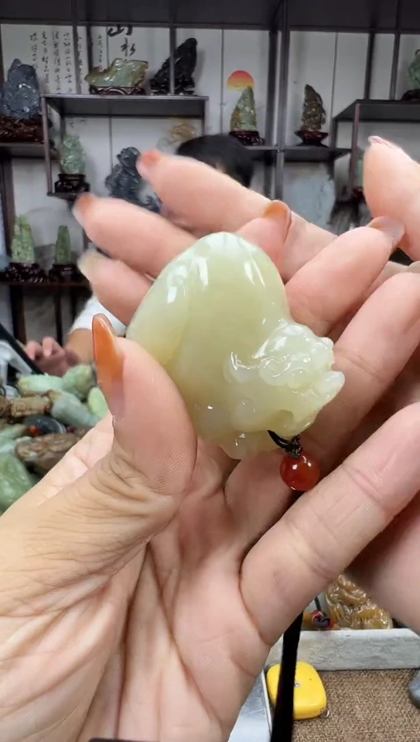 未镶嵌和田玉把件1