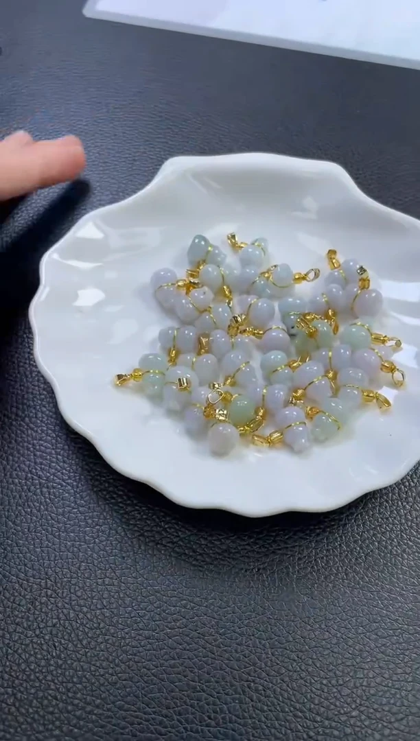 翡翠合金颈饰葫芦多样性发一件