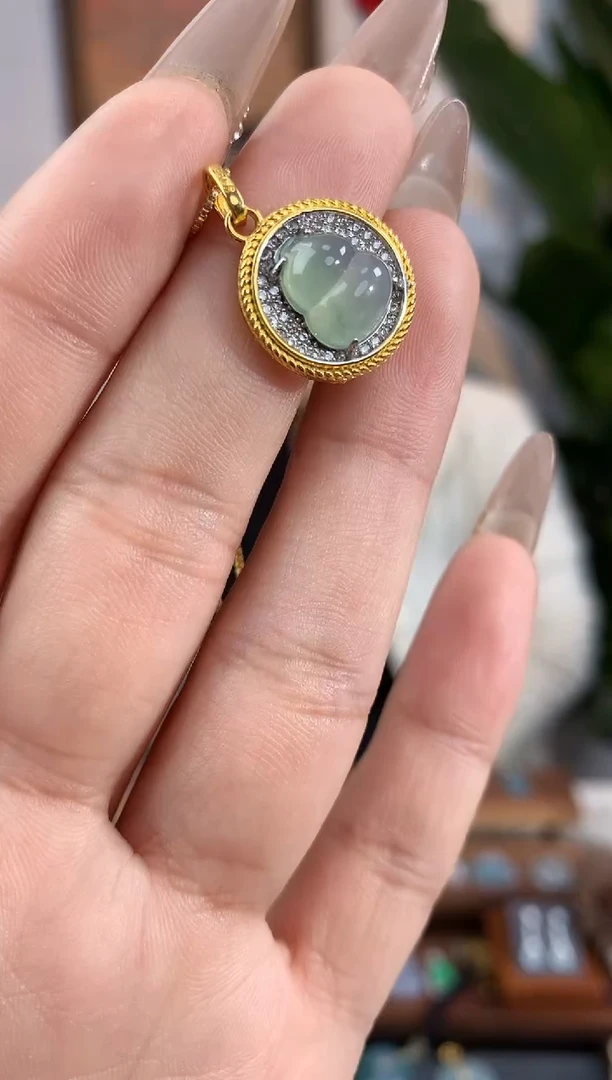 【闪购商品】翡翠吊坠(不含链)18K金镶嵌葫芦