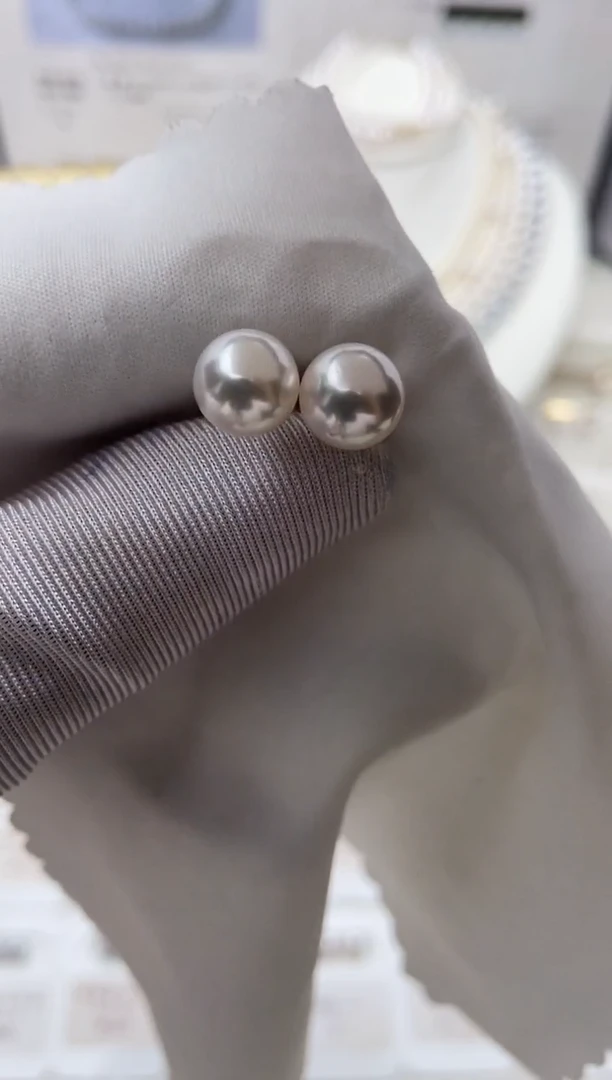 18K金镶嵌耳饰海水珍珠特选福利不退不换8-8.5mm