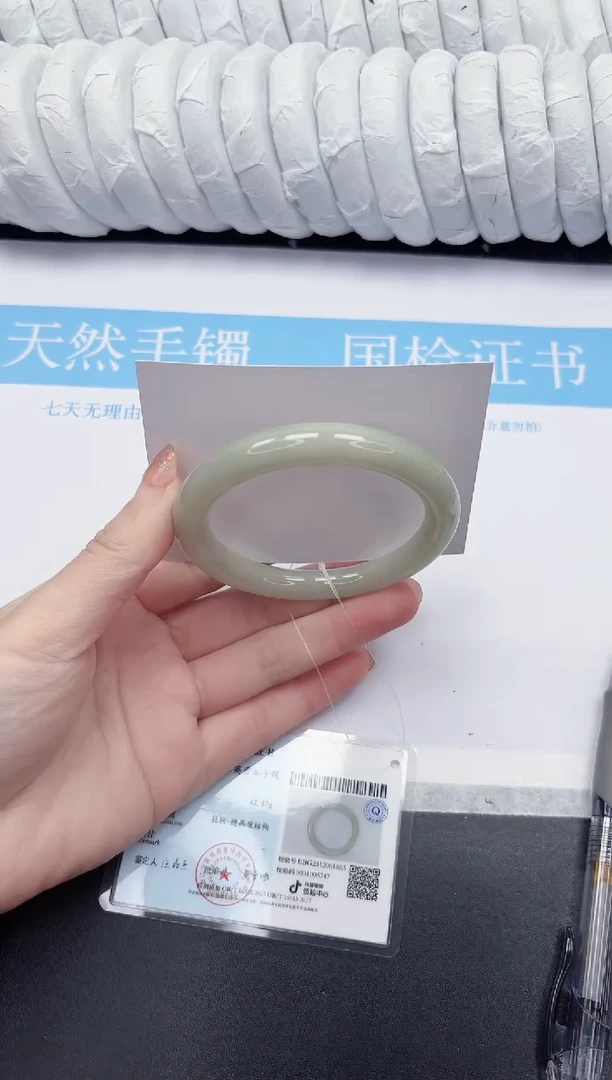 未镶嵌手镯石英质玉65-59.6DY