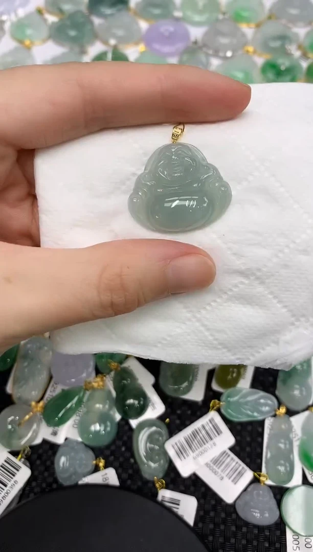 颈饰18K金镶嵌翡翠111111111111