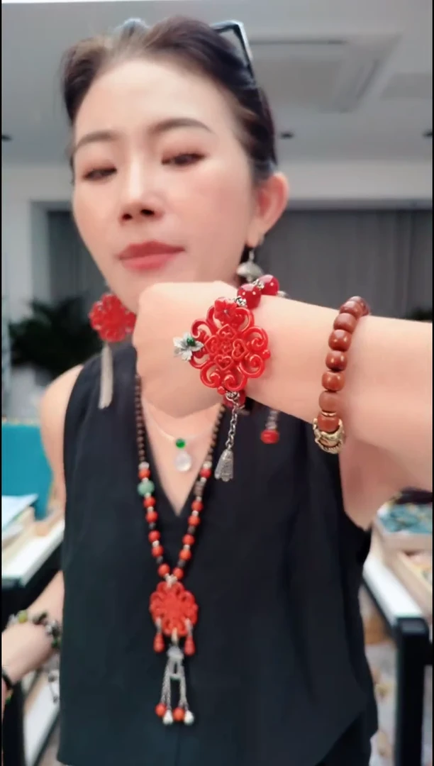 树脂制品0728红手链