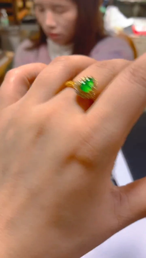 未镶嵌戒指翡翠多样性发一