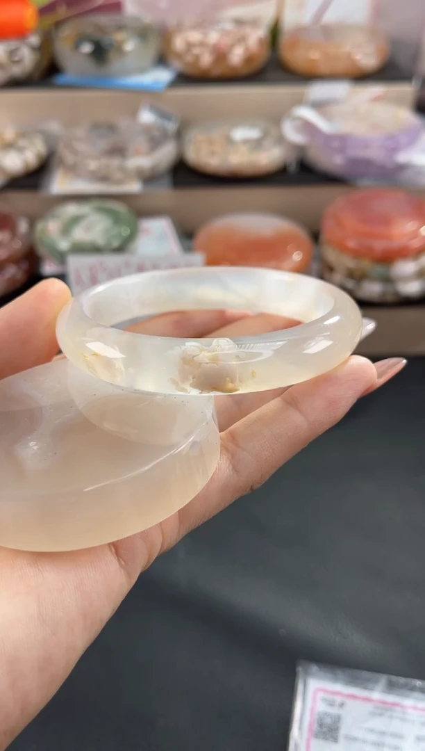 未镶嵌手镯石英质玉61