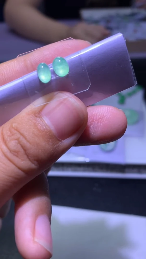 未镶嵌定制翡翠毛货