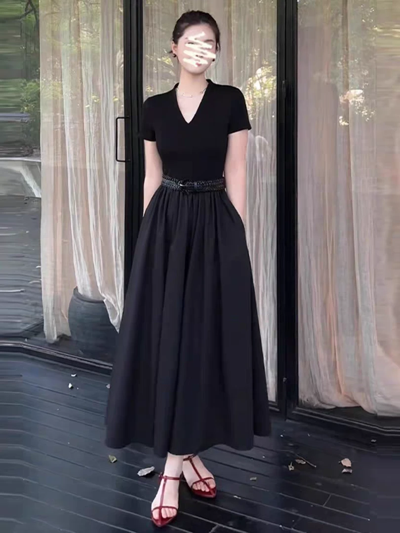 法式气质V领短袖连衣裙女2025夏季新款高级感收腰显瘦黑色长裙子