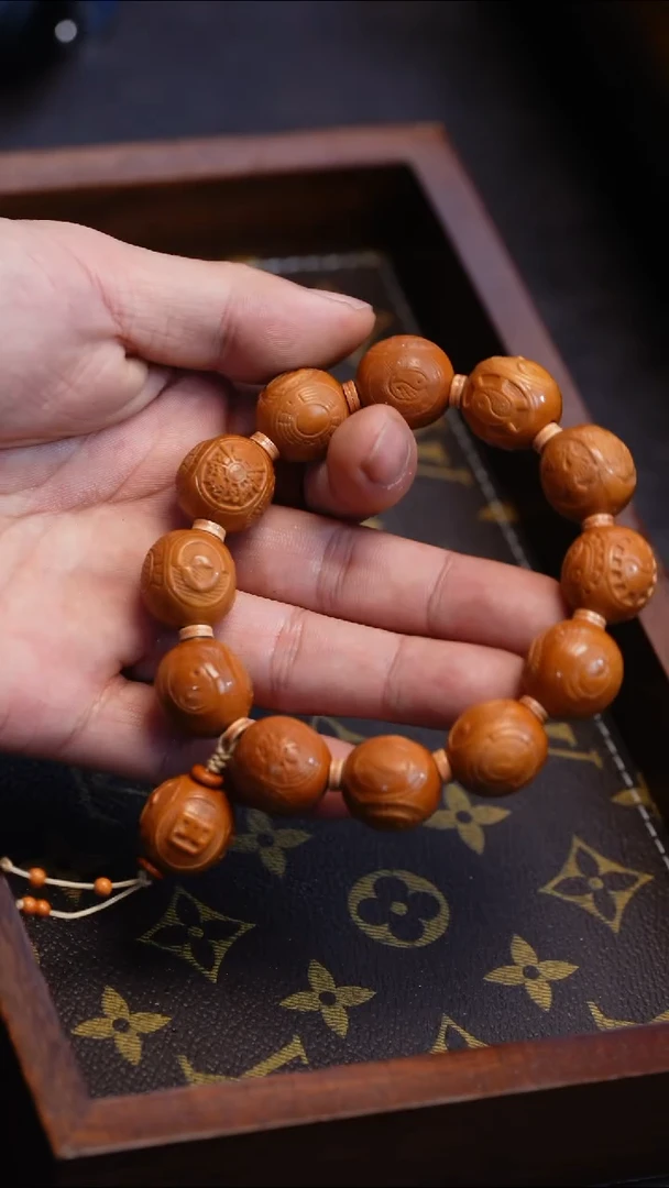 【闪购商品】橄榄核吊坠苏工橄榄核