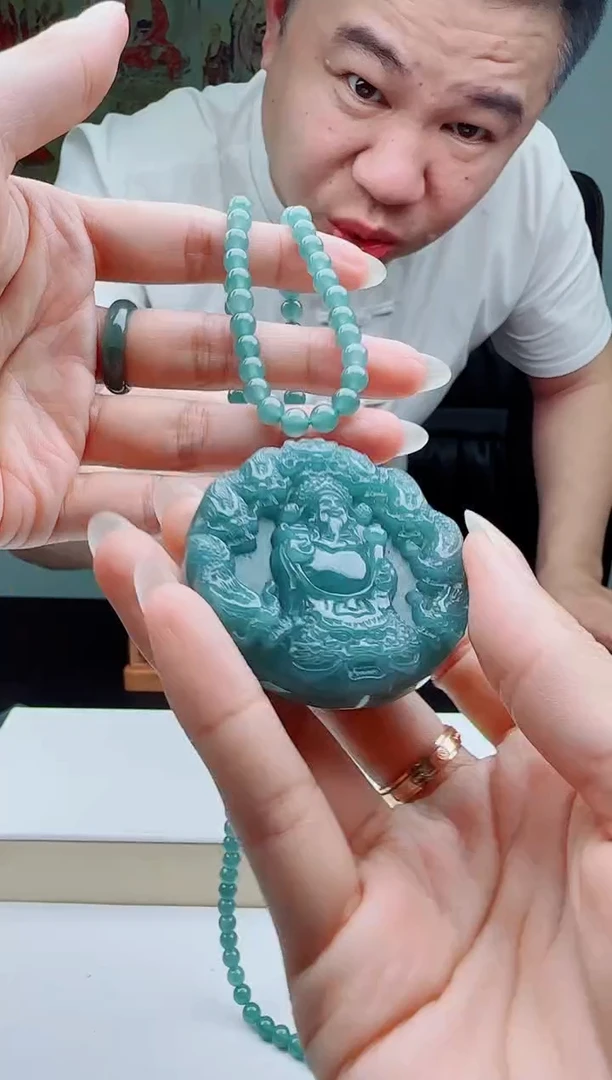 颈饰未镶嵌翡翠多样性发其一