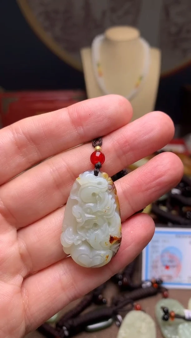 颈饰未镶嵌和田玉新疆料青海料清水和田玉吊坠