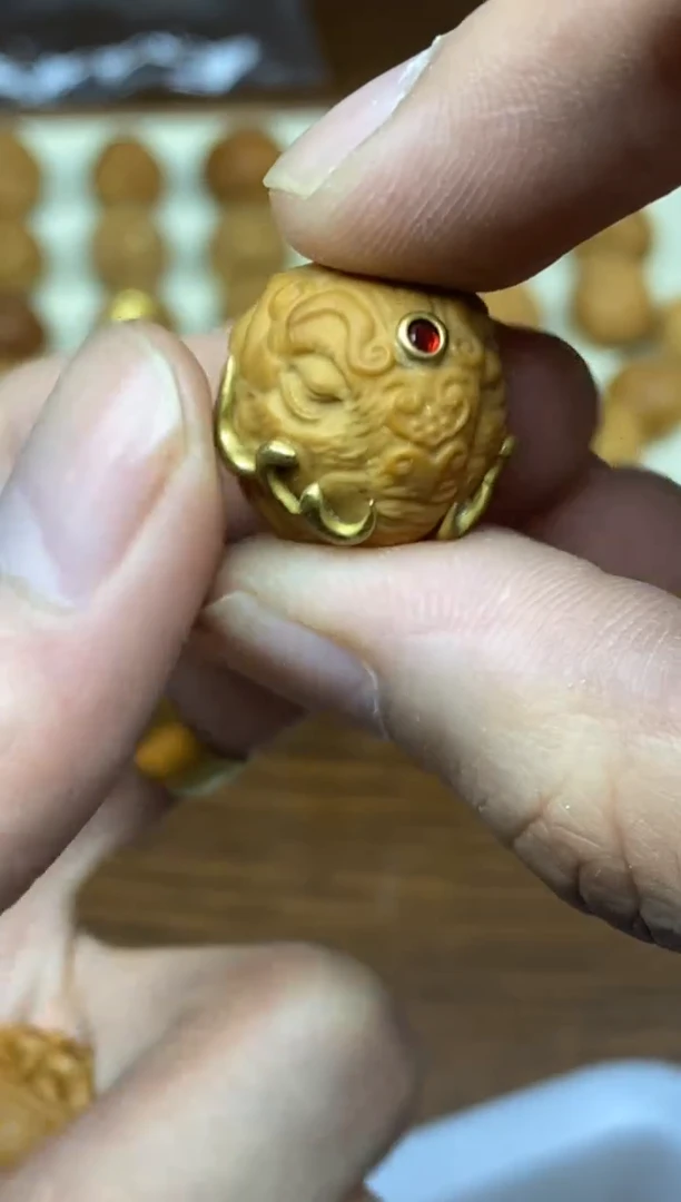 猴头核桃吊坠六牙 象神 重工