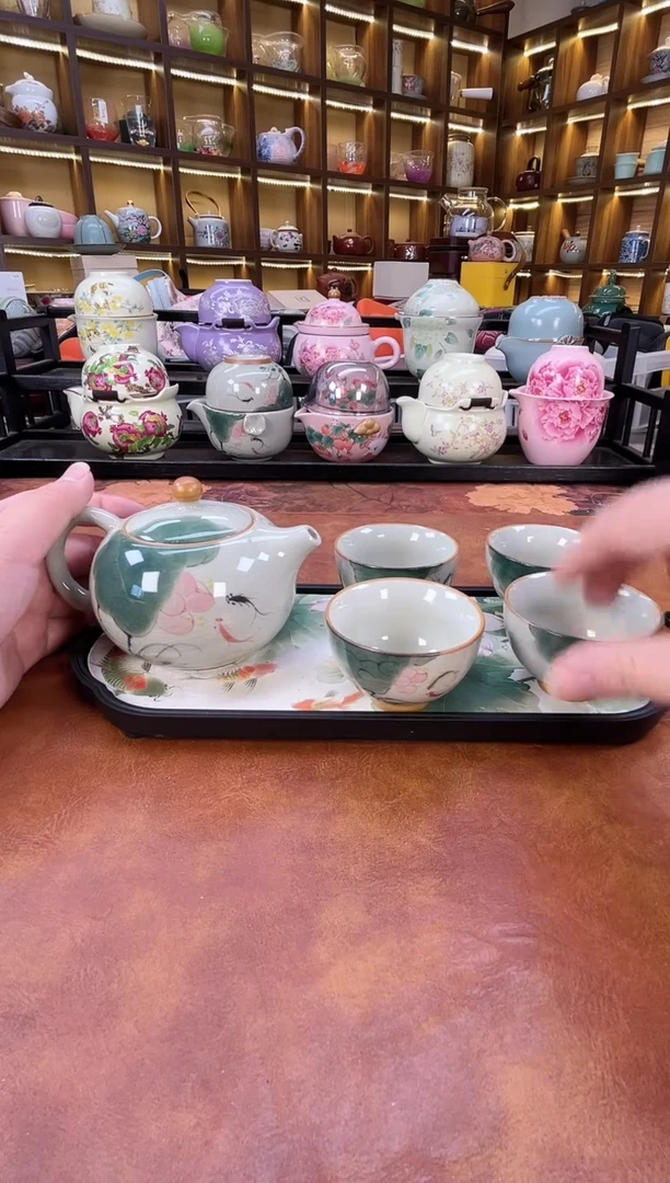 哥窑荷鱼西施壶1壶4杯+荷鱼盘