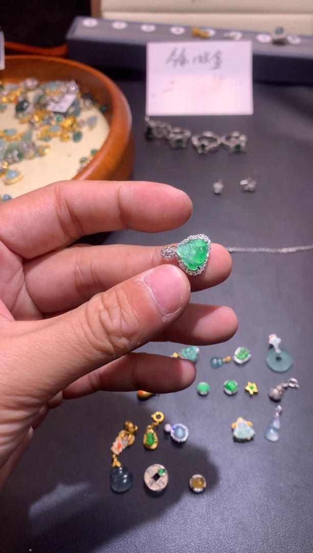 【闪购商品】翡翠吊坠(不含链)银S925镶嵌1