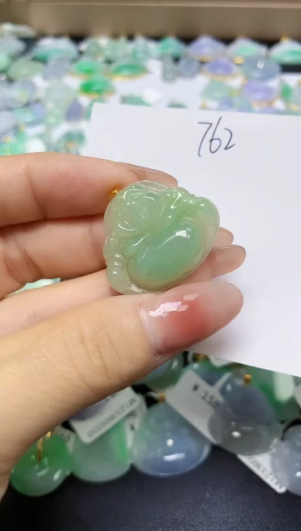 翡翠未镶嵌颈饰 天然缅甸翡翠A货