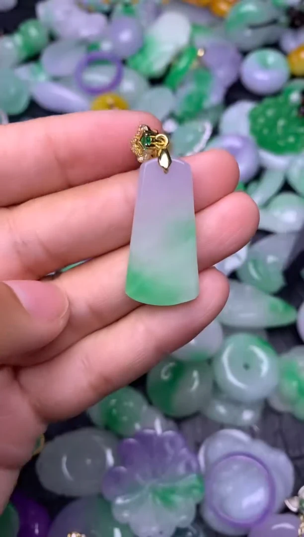 颈饰未镶嵌翡翠缅甸翡翠吊坠